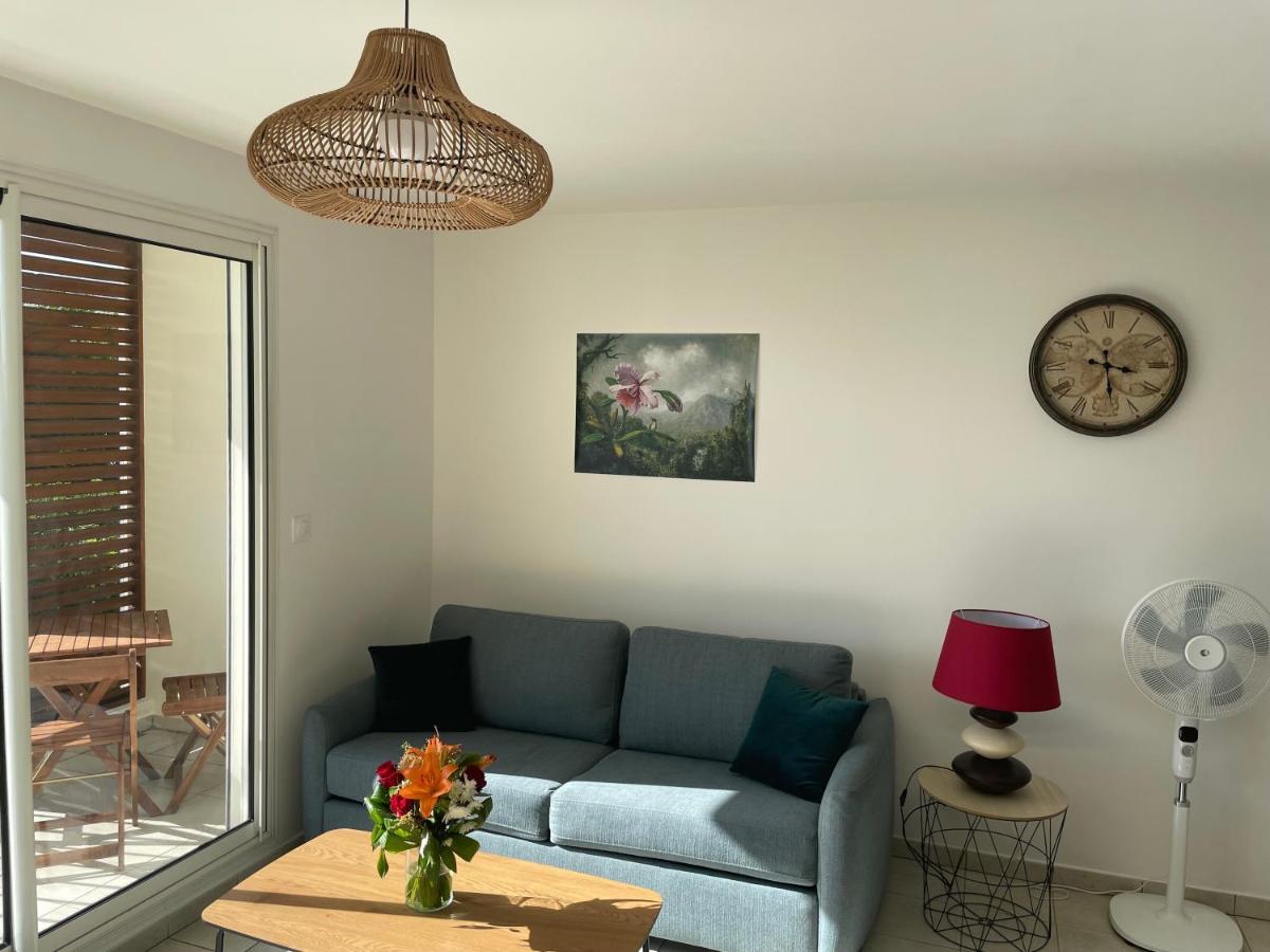 Appartement Lumineux Renove A Neuf Saint Pierre Buitenkant foto